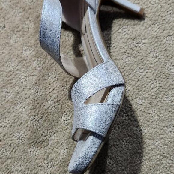 Life Stride Mega Strappy Open=toe heels silver metallic - Picture 9 of 9